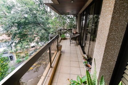 Apartamento à venda com 187m², 4 quartos e 3 vagas Apartamento à venda com 187m², 4 quartos e 3 vagasVaranda da Sala