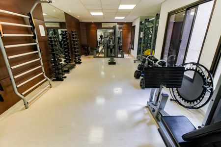Apartamento à venda com 187m², 4 quartos e 3 vagas Apartamento à venda com 187m², 4 quartos e 3 vagasÁrea comum - Academia