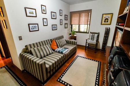 Apartamento à venda com 187m², 4 quartos e 3 vagas Apartamento à venda com 187m², 4 quartos e 3 vagasSala 3 - TV