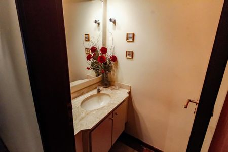 Apartamento à venda com 187m², 4 quartos e 3 vagas Apartamento à venda com 187m², 4 quartos e 3 vagasLavabo