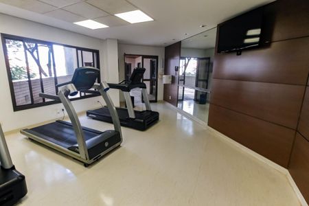 Apartamento à venda com 187m², 4 quartos e 3 vagas Apartamento à venda com 187m², 4 quartos e 3 vagasÁrea comum - Academia
