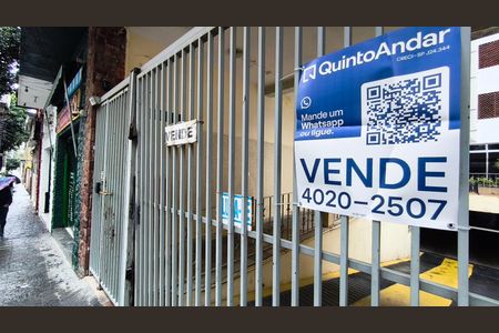 Apartamento à venda com 37m², 1 quarto e sem vaga Apartamento à venda com 37m², 1 quarto e sem vagaFachada + Plaquinha