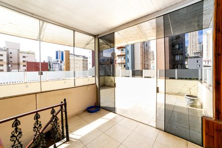 Apartamento para alugar com 150m², 5 quartos e 2 vagas
