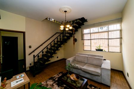 Apartamento para alugar com 150m², 5 quartos e 2 vagas Apartamento para alugar com 150m², 5 quartos e 2 vagasSala