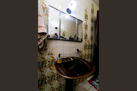 Apartamento para alugar com 150m², 5 quartos e 2 vagas Apartamento para alugar com 150m², 5 quartos e 2 vagasBanheiro Social 1