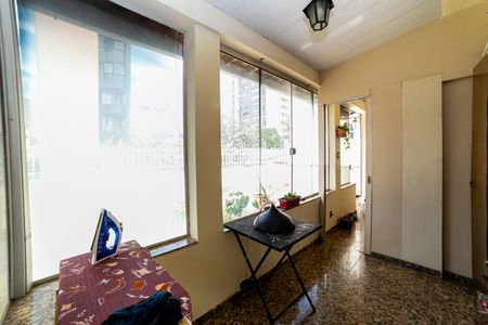 Apartamento para alugar com 150m², 5 quartos e 2 vagas Apartamento para alugar com 150m², 5 quartos e 2 vagasÁrea de Serviço