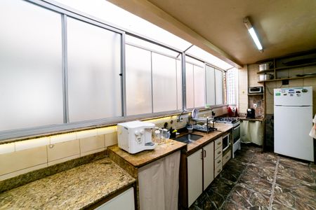 Apartamento para alugar com 150m², 5 quartos e 2 vagas Apartamento para alugar com 150m², 5 quartos e 2 vagasCozinha