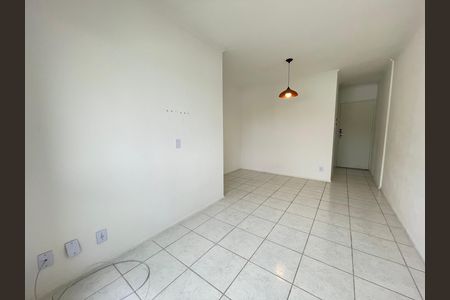 Sala de apartamento para alugar com 3 quartos, 55m² em Raposo Tavares, São Paulo