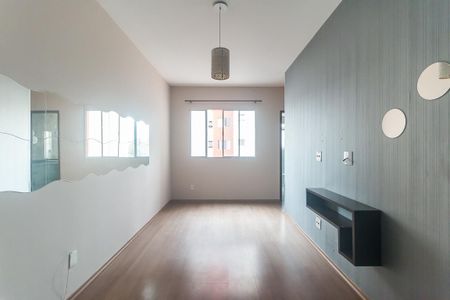 Sala de apartamento para alugar com 2 quartos, 60m² em Nova Mogilar, Mogi das Cruzes