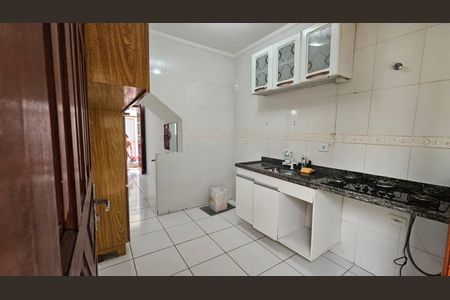 Cozinha de casa de condomínio para alugar com 2 quartos, 50m² em Parque das Americas, Praia Grande