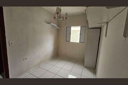 Quarto de casa de condomínio para alugar com 2 quartos, 50m² em Parque das Americas, Praia Grande