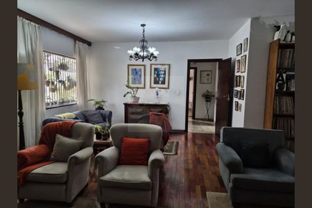 Casa à venda com 4 quartos, 235m² em Moema, São Paulo