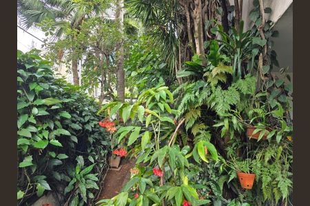 Casa à venda com 235m², 4 quartos e 2 vagas