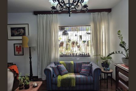 Casa à venda com 4 quartos, 235m² em Moema, São Paulo