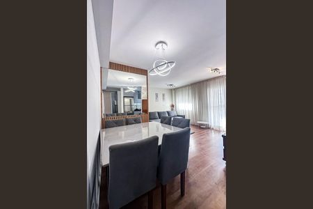 Apartamento à venda com 73m², 2 quartos e 1 vagaSala de Jantar