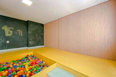 Apartamento à venda com 73m², 2 quartos e 1 vagaÁrea comum