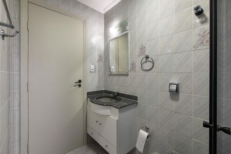 Apartamento para alugar com 165m², 3 quartos e 3 vagas Apartamento para alugar com 165m², 3 quartos e 3 vagasBanheiro da Suíte 1