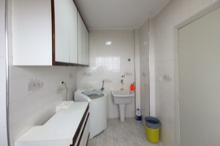 Apartamento para alugar com 165m², 3 quartos e 3 vagas Apartamento para alugar com 165m², 3 quartos e 3 vagasÁrea de Serviço