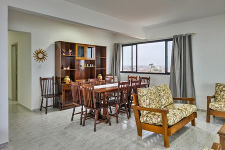 Apartamento para alugar com 165m², 3 quartos e 3 vagas Apartamento para alugar com 165m², 3 quartos e 3 vagasSala