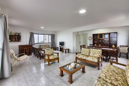 Apartamento para alugar com 165m², 3 quartos e 3 vagas Apartamento para alugar com 165m², 3 quartos e 3 vagasSala