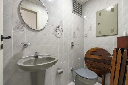 Apartamento para alugar com 165m², 3 quartos e 3 vagas Apartamento para alugar com 165m², 3 quartos e 3 vagasBanheiro
