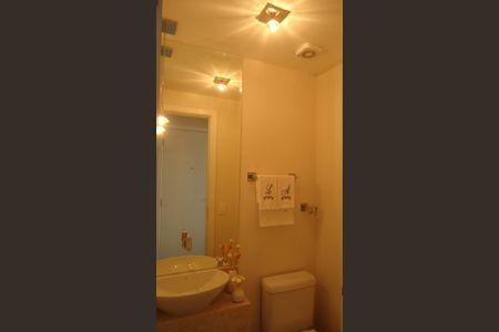 Banheiro de apartamento à venda com 3 quartos, 115m² em Água Rasa, São Paulo