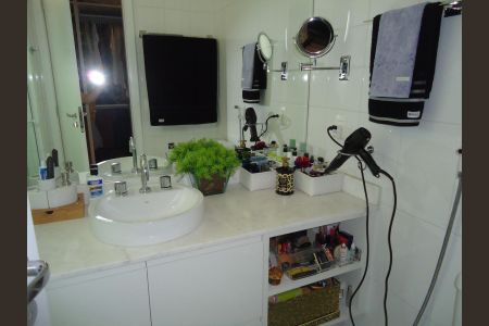 Banheiro de apartamento à venda com 3 quartos, 115m² em Água Rasa, São Paulo