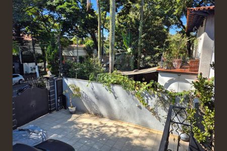 Casa à venda com 300m², 4 quartos e 6 vagas