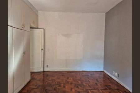 Casa à venda com 4 quartos, 300m² em Jardim Luzitania, São Paulo