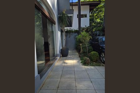 Casa à venda com 300m², 4 quartos e 6 vagas