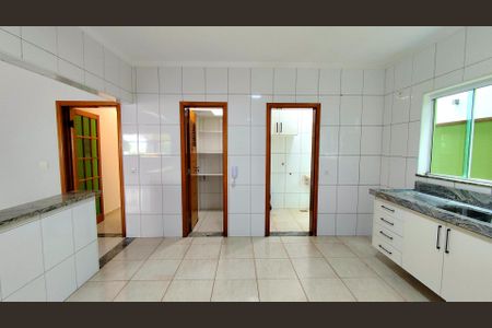 Casa de condomínio para alugar com 150m², 3 quartos e 3 vagas
