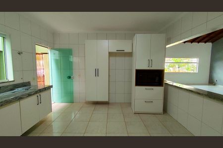 Casa de condomínio para alugar com 150m², 3 quartos e 3 vagas