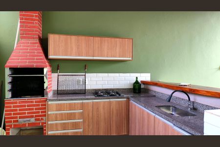 Casa de condomínio para alugar com 150m², 3 quartos e 3 vagas