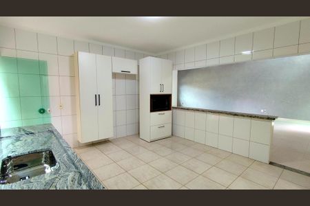 Casa de condomínio para alugar com 150m², 3 quartos e 3 vagas