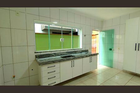 Casa de condomínio para alugar com 150m², 3 quartos e 3 vagas