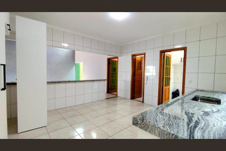 Casa de condomínio para alugar com 150m², 3 quartos e 3 vagas