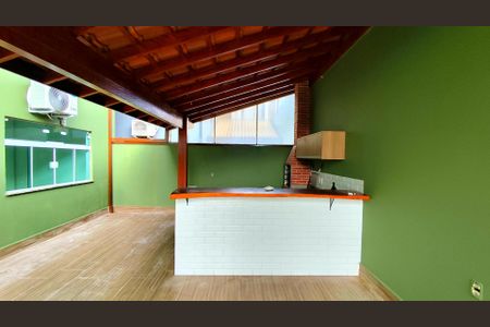 Casa de condomínio para alugar com 150m², 3 quartos e 3 vagas