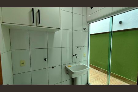 Casa de condomínio para alugar com 150m², 3 quartos e 3 vagas