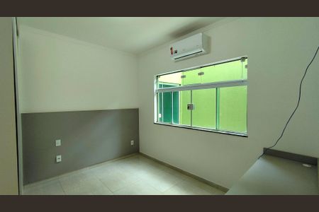 Casa de condomínio para alugar com 150m², 3 quartos e 3 vagas