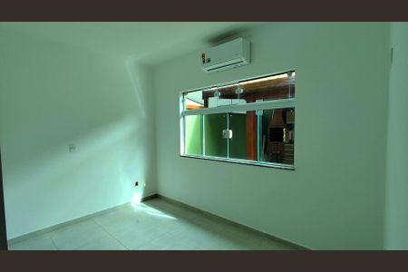 Casa de condomínio para alugar com 150m², 3 quartos e 3 vagas