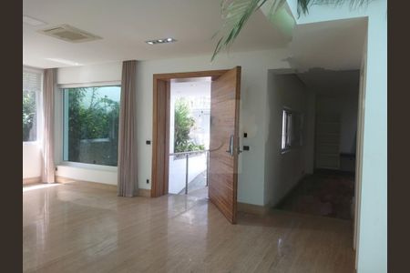 Casa à venda com 5 quartos, 350m² em Jardim Luzitania, São Paulo