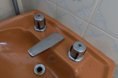 Casa à venda com 99m², 3 quartos e 2 vagas Casa à venda com 99m², 3 quartos e 2 vagasBanheiro social