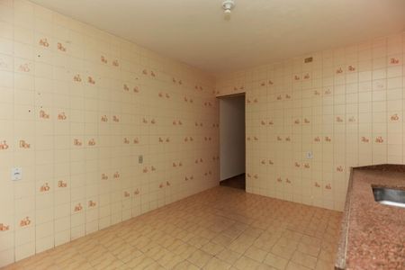 Casa à venda com 99m², 3 quartos e 2 vagas Casa à venda com 99m², 3 quartos e 2 vagasCozinha