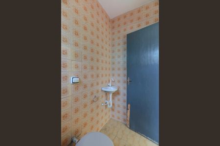 Casa à venda com 99m², 3 quartos e 2 vagas Casa à venda com 99m², 3 quartos e 2 vagasBanheiro de serviço