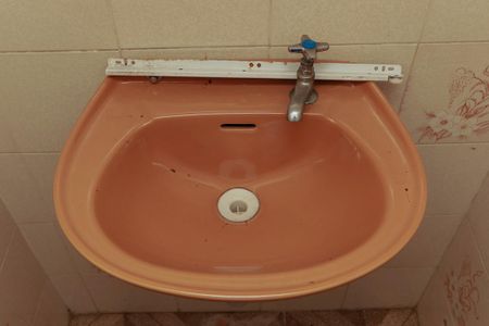 Casa à venda com 99m², 3 quartos e 2 vagas Casa à venda com 99m², 3 quartos e 2 vagasLavatório