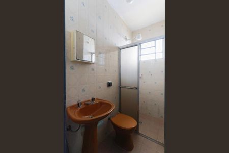 Casa à venda com 99m², 3 quartos e 2 vagas Casa à venda com 99m², 3 quartos e 2 vagasBanheiro social