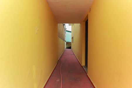 Casa à venda com 99m², 3 quartos e 2 vagas Casa à venda com 99m², 3 quartos e 2 vagasCorredor externo