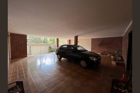 Casa para alugar com 320m², 4 quartos e 4 vagas Casa para alugar com 320m², 4 quartos e 4 vagasGaragem