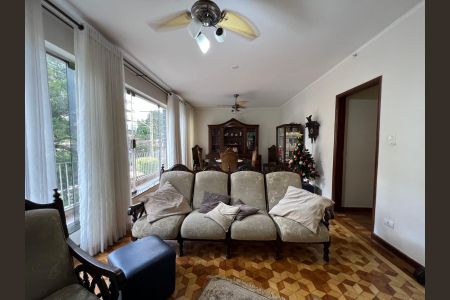 Casa para alugar com 320m², 4 quartos e 4 vagas Casa para alugar com 320m², 4 quartos e 4 vagasSala