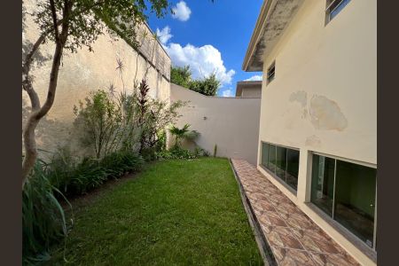 Casa para alugar com 320m², 4 quartos e 4 vagas Casa para alugar com 320m², 4 quartos e 4 vagasÁrea Externa